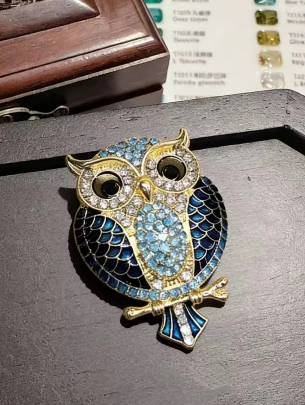 VQ Owl Brooch